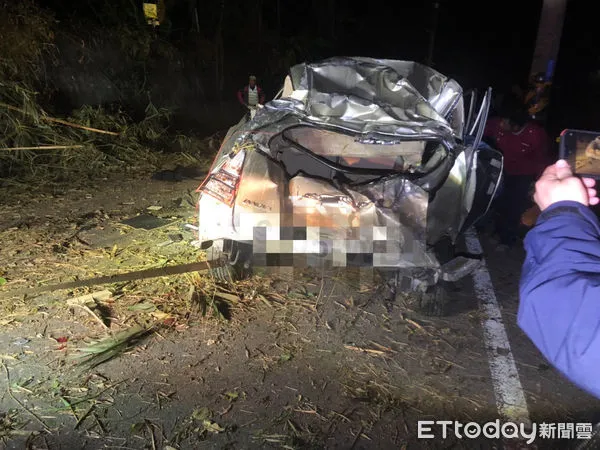▲▼奮起湖小客車衝下山。(圖/記者翁伊森翻攝)