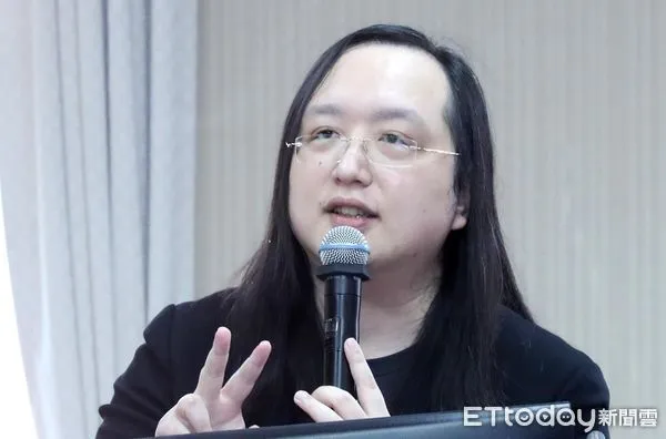 ▲▼數發部長唐鳳答詢 立法院交通委員會。(圖/記者屠惠剛攝)