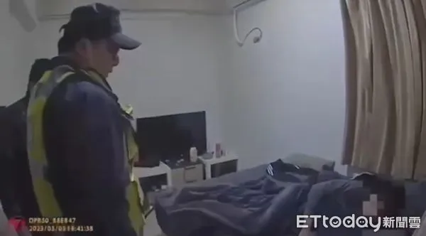 ▲竹北警執行清源2.0 查訪社區遇檢舉吸毒。(圖/記者陳凱力翻攝)