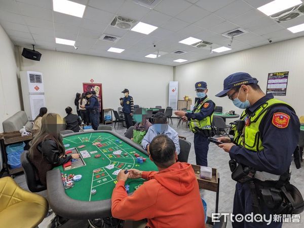 ▲東港警分局9日執行擴大臨檢專案勤務             。（圖／記者陳崑福翻攝，下同）