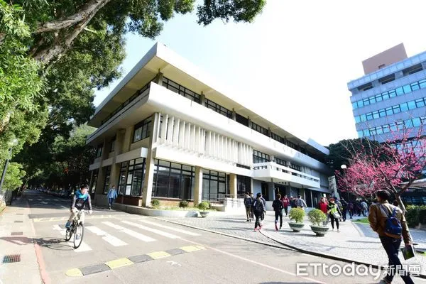 ▲▼ChatGPT正夯,中原大學調查,超過6成師生用過。(圖/中原大學提供)