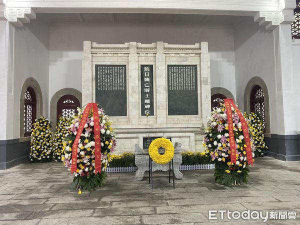 ▲▼以中國國民黨前主席馬英九暨全體團員敬獻  、南嶽忠烈祠、           。（圖／記者任以芳攝）