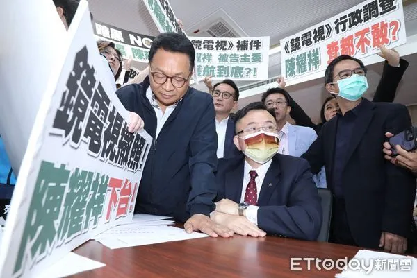 ▲▼交通委員會 國民黨團強力要求陳耀祥下台負責。(圖/記者屠惠剛攝)