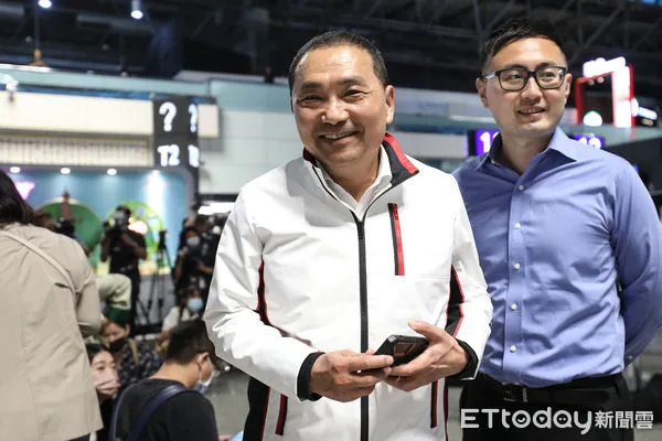 ▲新北市長侯友宜出訪新加坡行前談話。(圖/記者林敬旻攝)