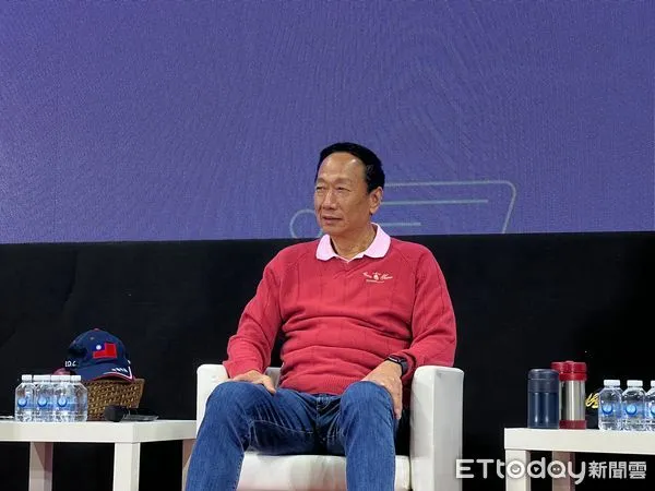 ▲▼「郭台銘有話對你說」座談會,于美人、朱學恆。(圖/記者陳凱力攝)