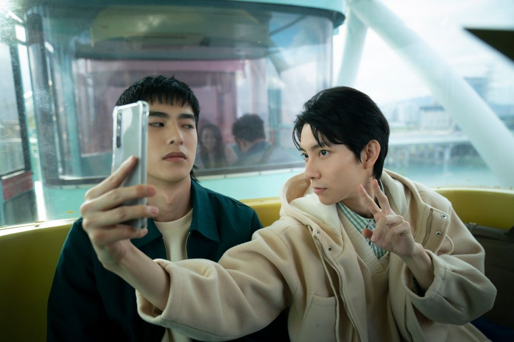 ▲《不良執念清除師》集集藏洋蔥,范少勳大體老師劇情讓人共情 網友自發簽署遺體捐獻書。曾敬驊、彭千祐 跟蹤變約會。(圖/愛奇藝國際站提供)