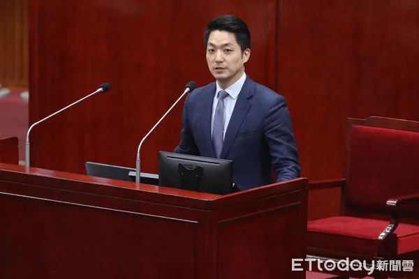 ▲台北市長蔣萬安進行施政報告。(圖/記者林敬旻攝)