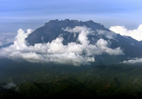 ▲▼Mount Kinabalu,京那巴魯山。(圖/路透社)