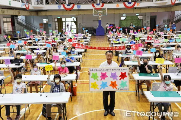 ▲▼ 縣長盃租稅硬筆書法比賽 。(圖/嘉義縣政府提供)