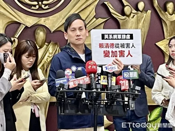 ▲▼葉元之控訴綠營網軍 。(圖/記者許靖騏攝)