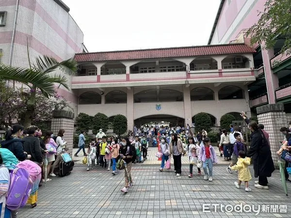 ▲北市國小校門。(圖/記者楊惠琪攝)