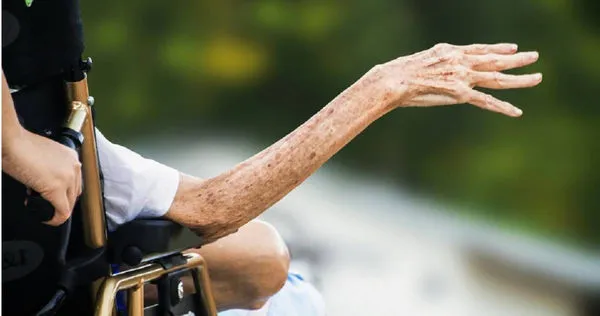 榮民伯伯被詐光棺材本。(示意圖/PIXABAY)