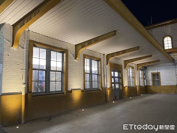 ▲▼ 嘉義市火車站光環境重塑古蹟美感 。(圖/嘉義市政府提供)