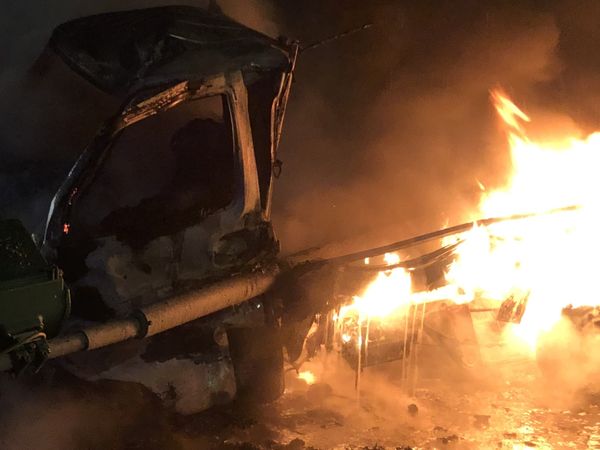 ▲彰化二林發生瓦斯貨車自撞爆炸起火駕駛被燒死。（圖／民眾提供）