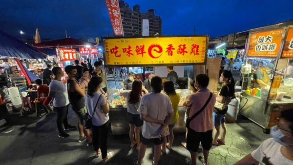 ▲在夜市叫賣棉花糖的女童，因身體不適喊累，卻被父親動粗並累倒在廁所，警方及社會局介入查處，武聖武夜市也禁止再讓對方擺攤。（圖／示意圖，翻攝自武聖夜市臉書，下同）