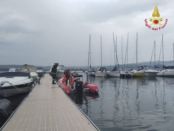 ▲▼義大利與瑞士交界的馬焦雷湖（Lake Maggiore）發生4人死亡的船隻翻覆事故，船上23人有多達21人具有情資單位背景，令人起疑。（圖／路透）