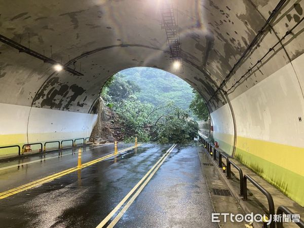 ▲▼康樂隧道2022年曾發生土石崩落 。（圖／資料照／台北市政府）