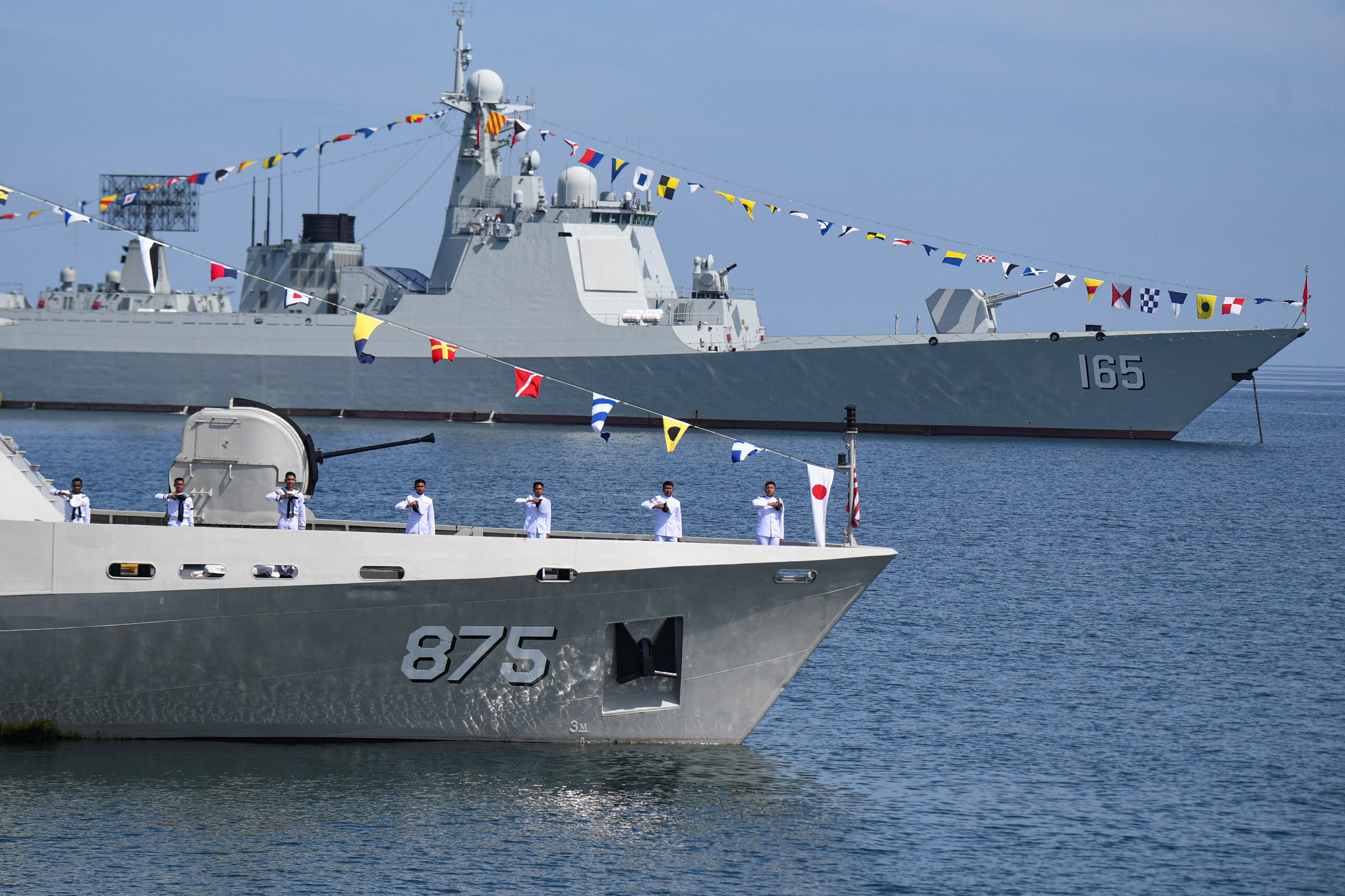 ▲▼ 參加「科莫多-2023」軍演的印尼海軍船KRI Bawal-875。（圖／路透）