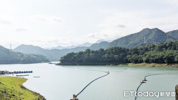 ▲最近因瑪娃颱風外圍環流與持續降雨，石門水庫集水區連續降雨，蓄水率已突破六成，水位持續增加中。（圖／記者沈繼昌翻攝）