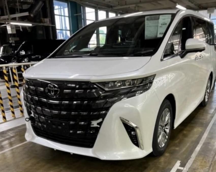 ▲台灣和泰釋出預告，將在6月21日發表新一代TOYOTA Alphard。（圖／翻攝自Twitter，以下同）