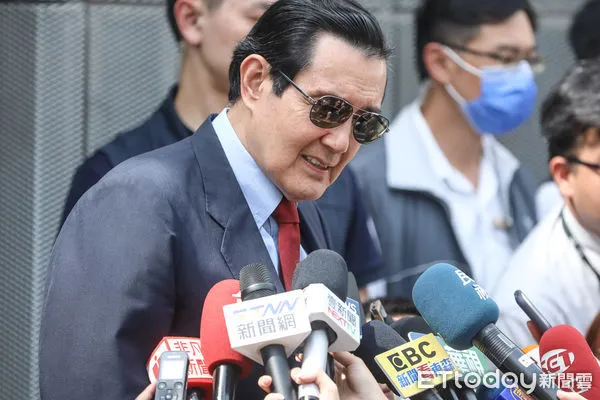 ▲前總統馬英九出席「世紀擘畫-1920年以來的臺北市長」紀錄片發表會。(圖/記者林敬旻攝)