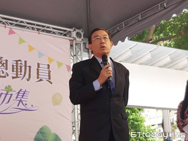 ▲▼幸運草市集在台北市東區,法務部長蔡清祥、檢察總長邢泰釗、台高檢檢察長張斗輝,艾格諾蛋捲先生。(圖/記者吳銘峯攝)