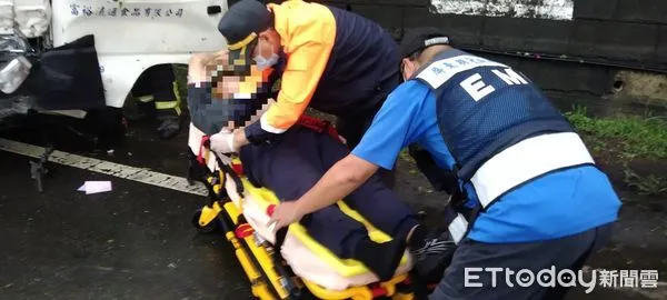 ▲枋山消防分隊員枋山台一線救護 。(圖/記者陳崑福翻攝)