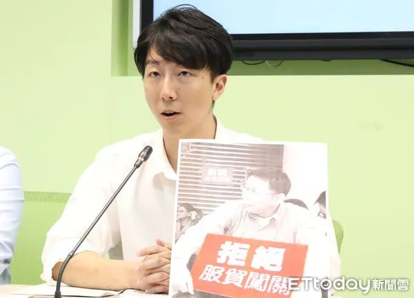 ▲▼民進黨立院黨團劉世芳、莊瑞雄、洪申翰、太陽花學運發言人吳崢召開「別裝傻了 一中才是目的」記者會。(圖/記者屠惠剛攝)