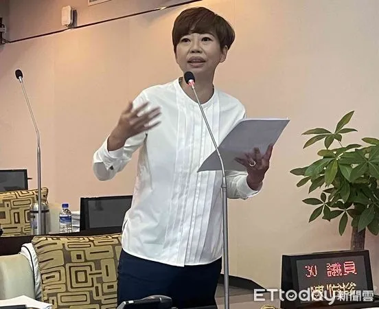 ▲台南市議員陳怡珍要求全面盤點各商圈電容量配置,以免因停電影響店家營運。(圖/記者林悅翻攝)