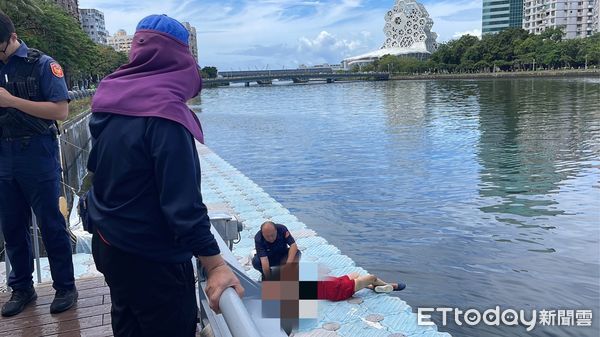 ▲▼婦人跳愛河 。(圖/記者吳世龍攝)