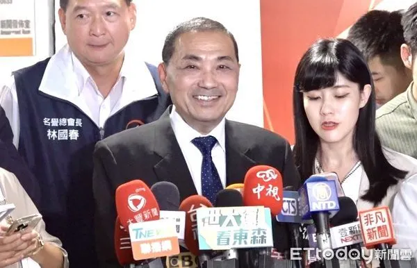 ▲▼新北市長侯友宜針對時事受訪 。(圖/記者許靖騏攝)