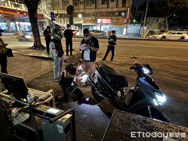 ▲台中「靜城專案」2.0啟動,7/18抓到違規改裝排氣管就開罰。(圖/台中市環保局提供)