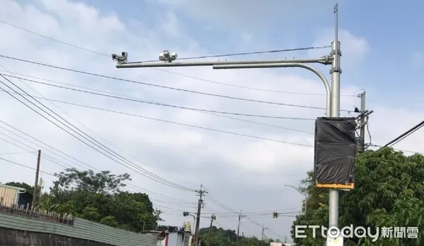 ▲▼開車注意!內山公路「區間測速」偵測區改位置了,7/17起執法取締。(圖/記者賴文萱翻攝)