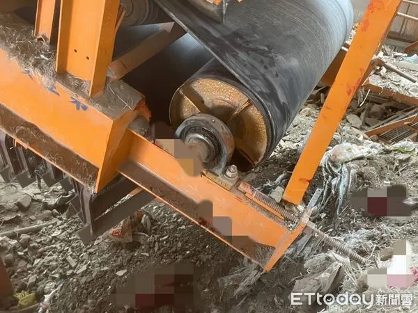 ▲▼五股區一處廢棄物處理廠,一名工人手臂捲入輸送帶斷臂 。(圖/記者陳以昇翻攝)