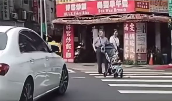 ▲▼ 。(圖/翻攝自爆廢公社二館)