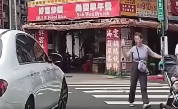 ▲▼ 。(圖/翻攝自爆廢公社二館)