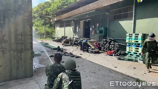 ▲▼ 祥豐營區彈藥庫爆炸2人手遭炸斷 。(圖/記者郭世賢翻攝)