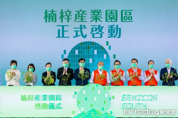 ▲移居高雄人數正成長,周璟瑜認為高雄有產業園區等科技產業進駐是原因之一 。(圖/記者吳奕靖翻攝)