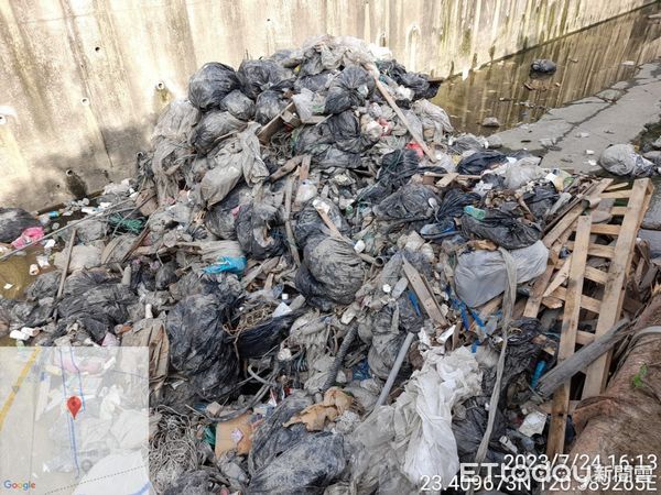 ▲▼ 大排半夜遭棄置廢棄物 環警聯手科技執法鎖定可疑兇手 。(圖/嘉義縣政府提供)