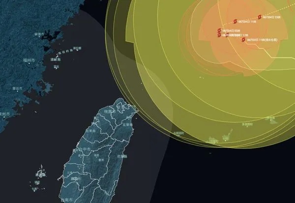 ▲▼粉專《台灣颱風論壇|天氣特急》指卡努颱風暴風圈將會縮小。(圖/截自《台灣颱風論壇|天氣特急》粉專)