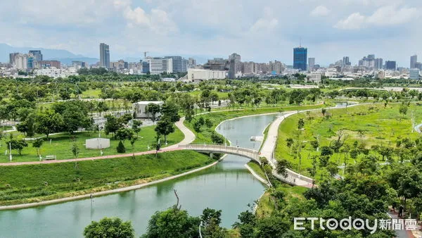 ▲中央公園 。(圖/記者游瓊華翻攝)