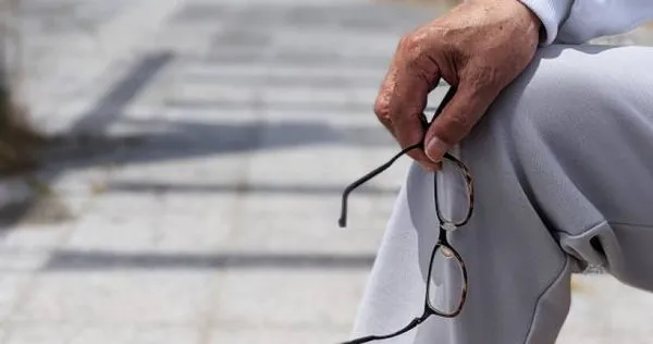 一名人妻抱怨,公公曾開口問她能不能幫忙解決生理需求。(示意圖/翻攝自photoAC)