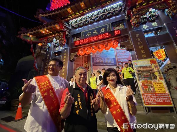 ▲▼ 基隆老大公廟點燈,副市長邱佩琳出席活動 。(圖/記者郭世賢翻攝)