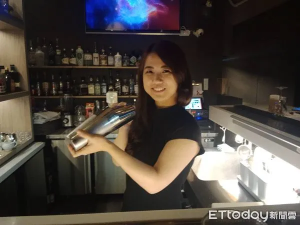 ▲▼調酒師 。(圖/記者陳宏瑞攝)