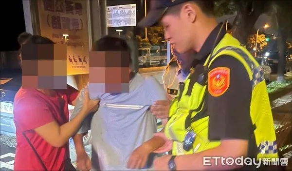 ▲▼男子呆坐在公車亭7小時,久未進食差點脫水,還好被守望相助隊和警方協助找到家人。(圖/民眾提供,下同)