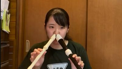 用鼻子吹出YOASOBI名曲！日本神人使出「鼻孔雙管流」瞬間爆紅　合奏也難不倒