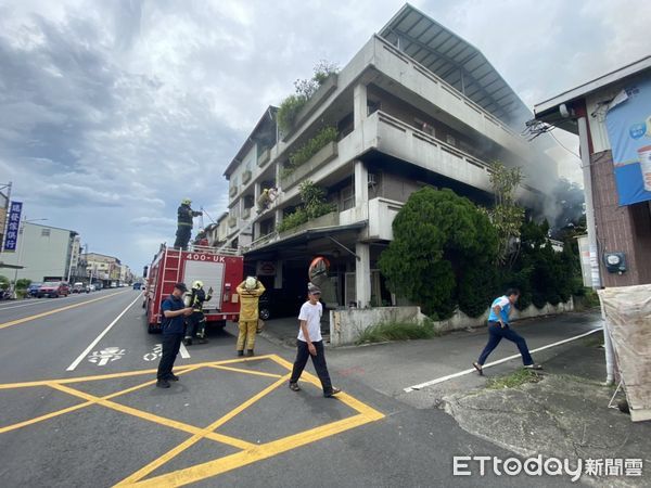 ▲▼ 高雄美濃民宅火警 。(圖/記者吳奕靖翻攝)