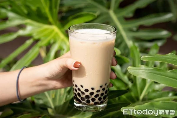 ▲▼高雄奶茶節9/2-9/3於鹽埕埔捷運站二、三號出口舉行。(圖/記者許宥孺翻攝)