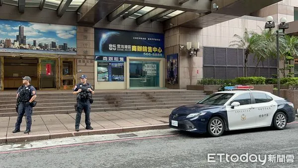 ▲高雄八五大樓被網友酸「黃毒都在那」,所以苓雅分局機動派出所進駐 。(圖/記者吳奕靖翻攝)