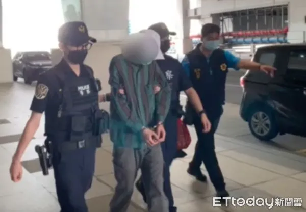 ▲▼▲台鐵列車廂被塗鴉,警方6日逮捕1人,持續追查台中、高雄2起案件。(圖/記者邱中岳翻攝)